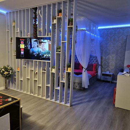 Apartamento Afi Discret Jacuzzi Bucarest Exterior foto
